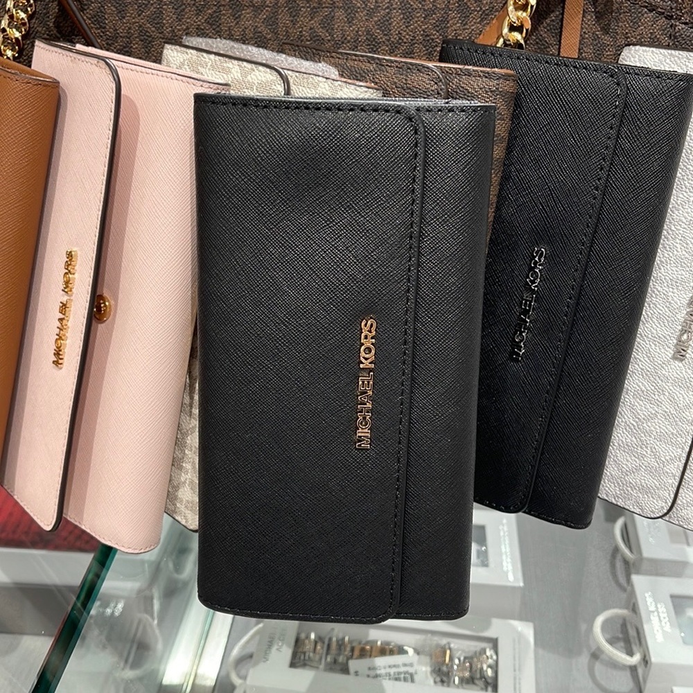 MICHAEL KORS JET SET TRAVEL LARGE TRIFOLD WALLET BLACK COLOR